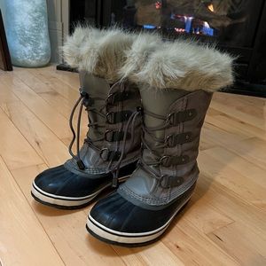 Sorel Joan of Arctic Boots Youth 5 Women’s 6.5 Snow Winter Waterproof EU 37